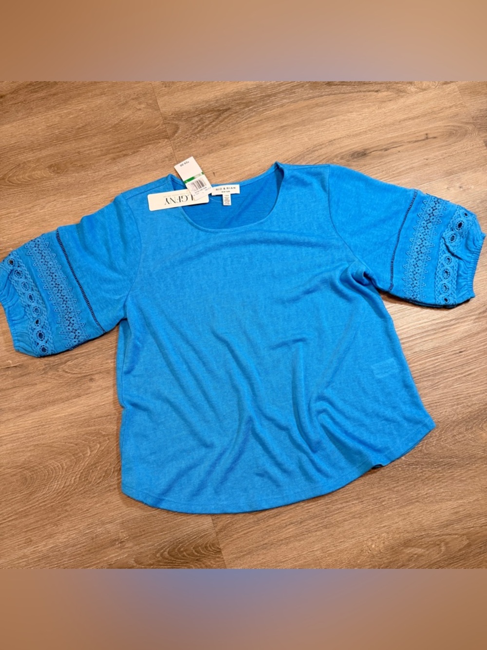 RIO & RIAN SOFT KNIT EYELET SLEEVE TOP MALIBU BLUE L NWT